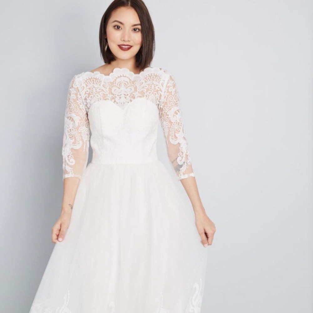 Sophisticated Maxi Dress in White